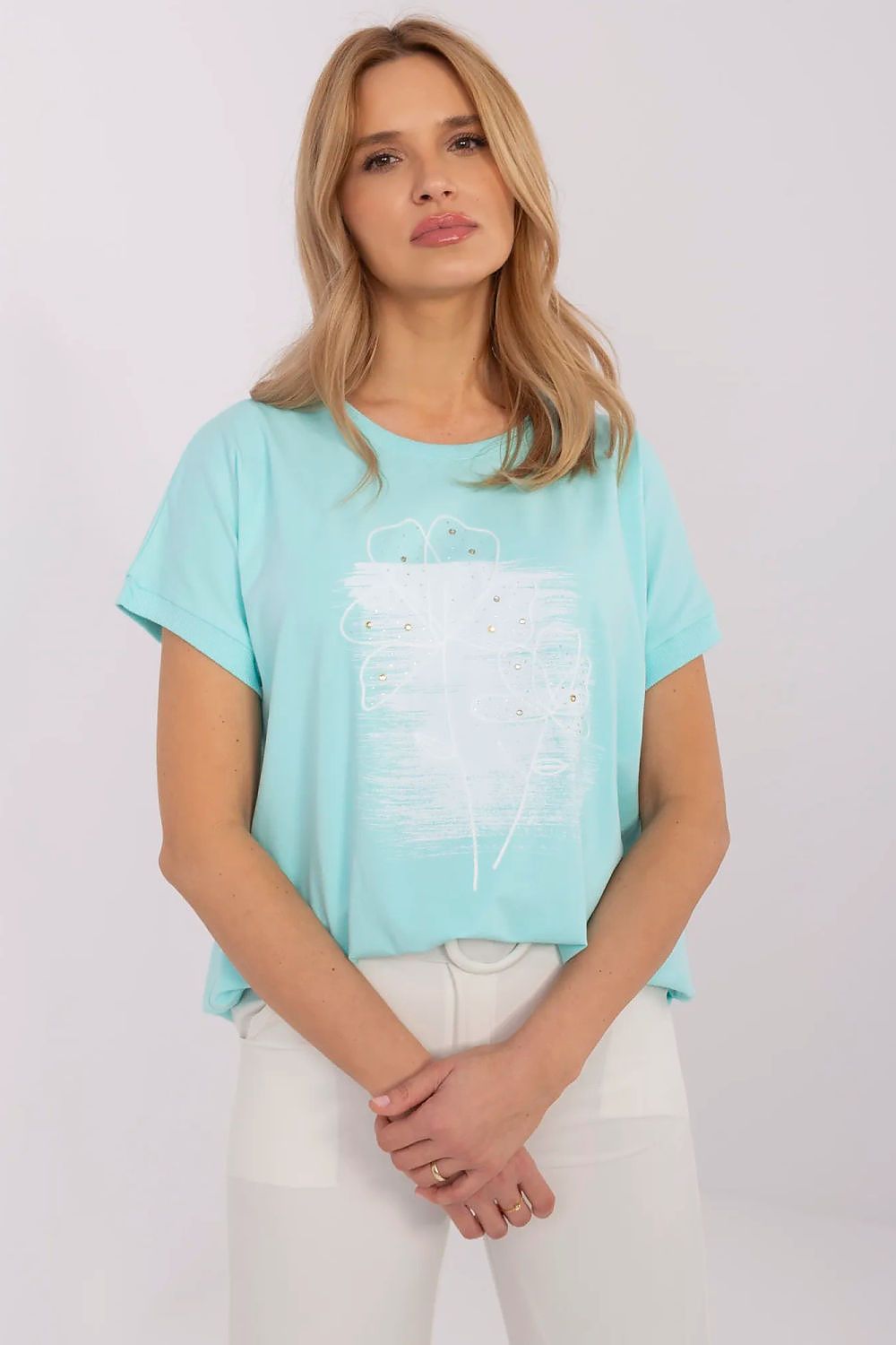 Blouse model 210654 Relevance